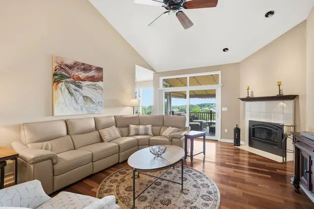 109 Sebago Lake DRIVE gallery image 6