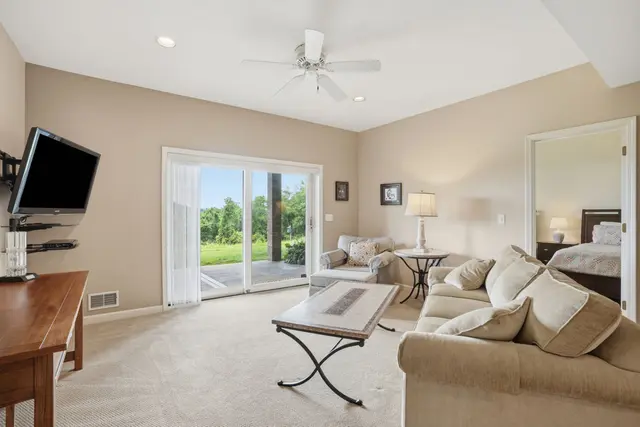 109 Sebago Lake DRIVE gallery image 9