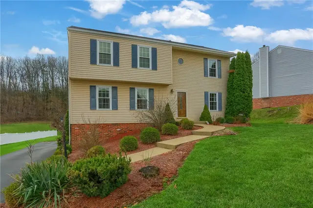 109 Woodbine Drive gallery image 3