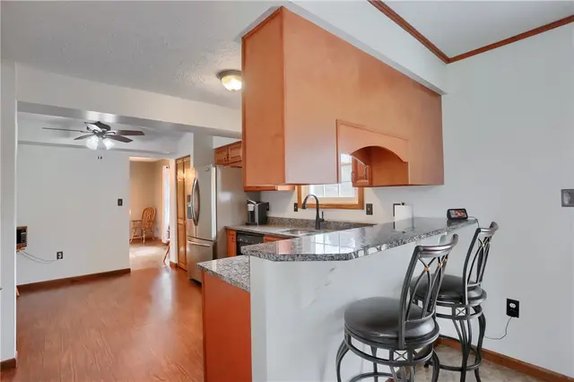 109 Woodbine Drive gallery image 11