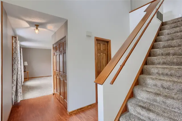 109 Woodbine Drive gallery image 14