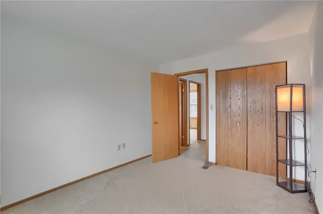 109 Woodbine Drive gallery image 27