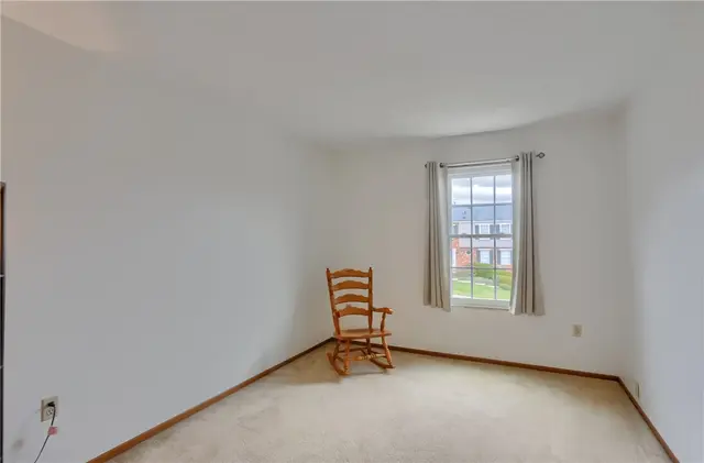 109 Woodbine Drive gallery image 30