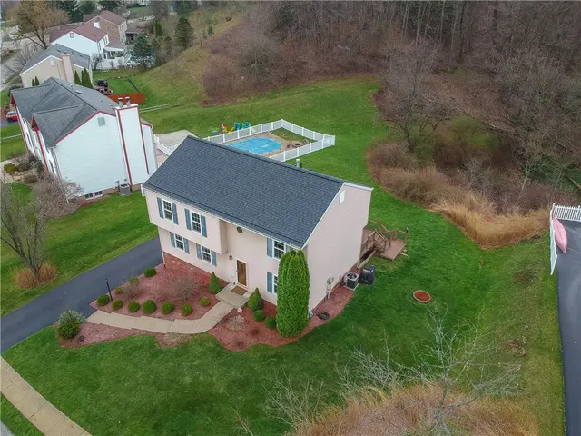 109 Woodbine Drive gallery image 41