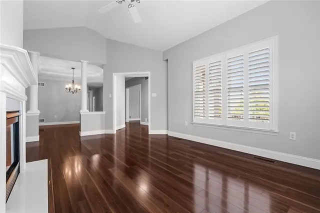 110 Aspen Ln gallery image 3