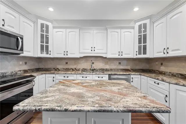 110 Aspen Ln gallery image 4