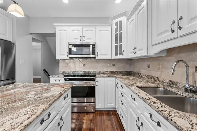 110 Aspen Ln gallery image 6
