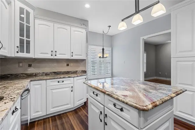 110 Aspen Ln gallery image 8
