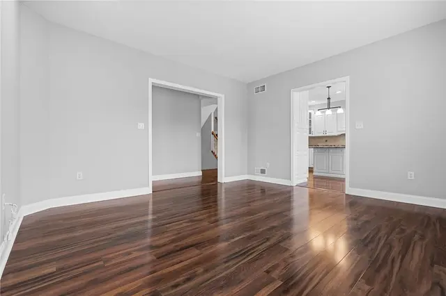 110 Aspen Ln gallery image 16