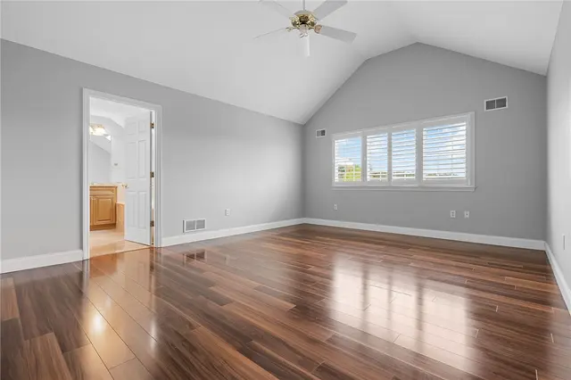 110 Aspen Ln gallery image 26