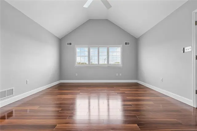 110 Aspen Ln gallery image 27