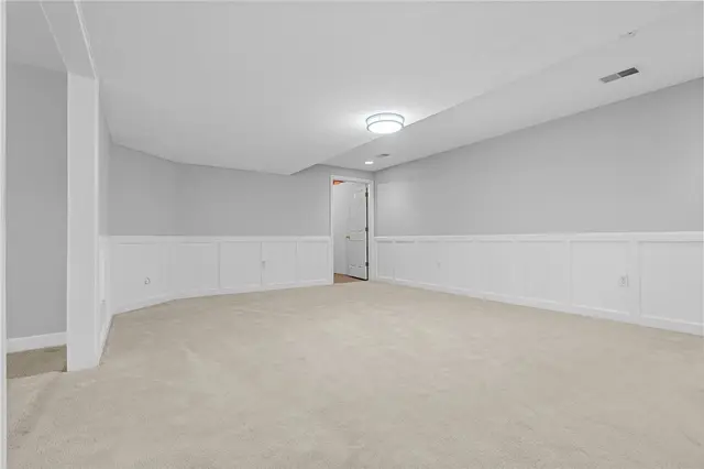 110 Aspen Ln gallery image 35