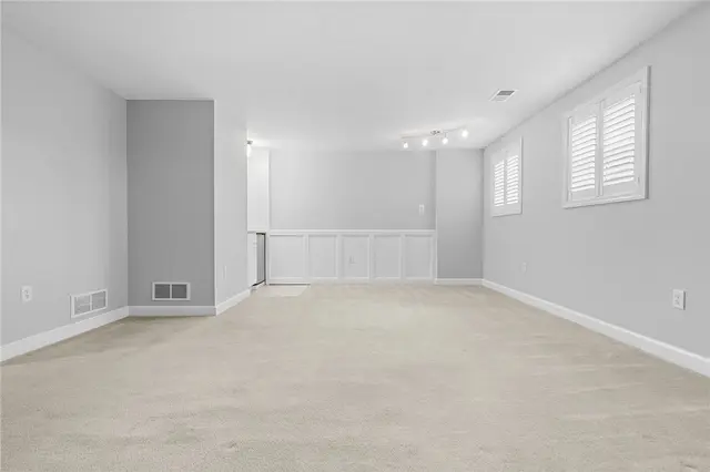 110 Aspen Ln gallery image 37