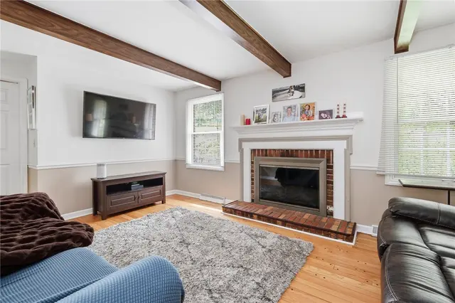 110 Cherrington Dr gallery image 11