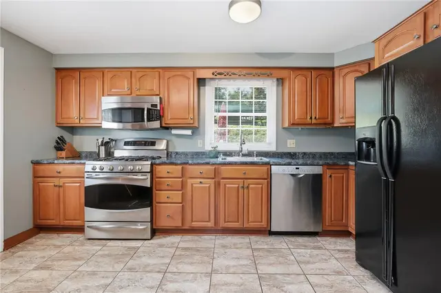 110 Cherrington Dr gallery image 12