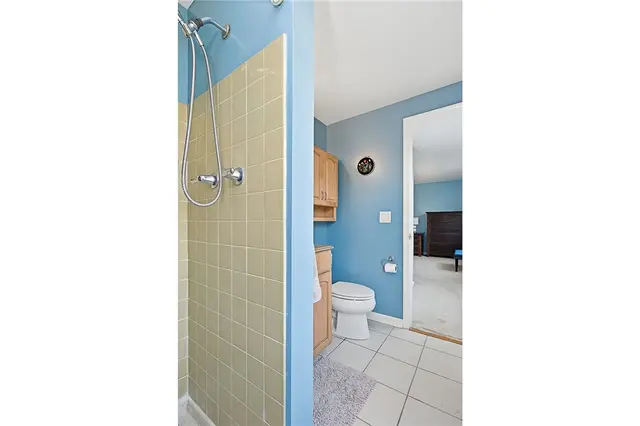 110 Cherrington Dr gallery image 14