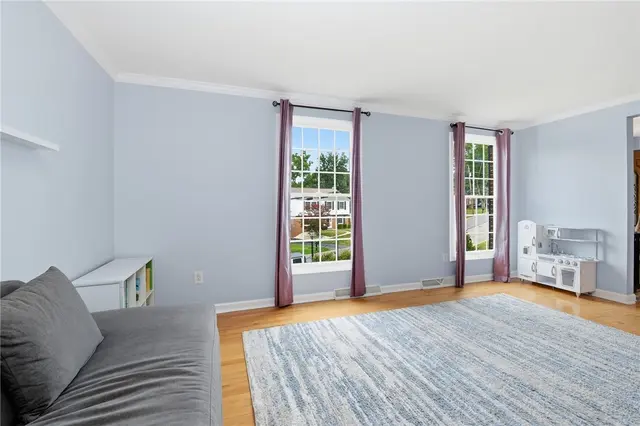 110 Cherrington Dr gallery image 24
