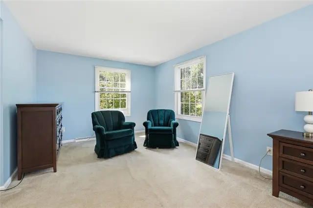 110 Cherrington Dr gallery image 29