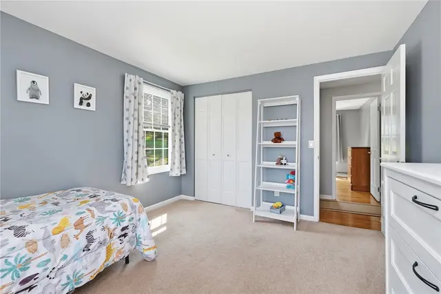 110 Cherrington Dr gallery image 30