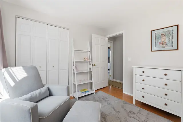 110 Cherrington Dr gallery image 48