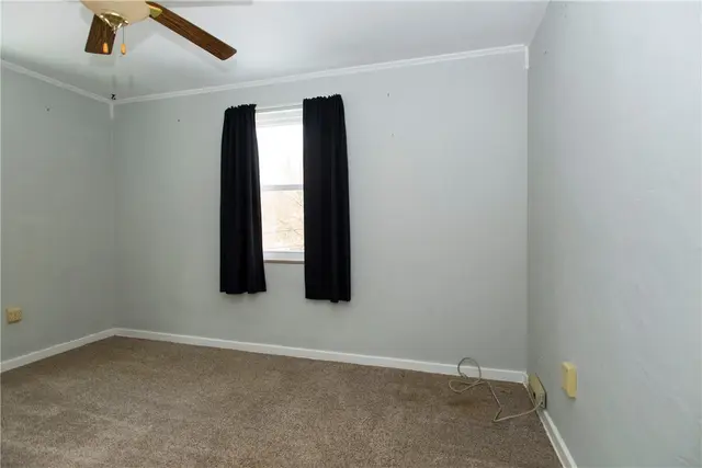 110 Idaway Dr gallery image 16
