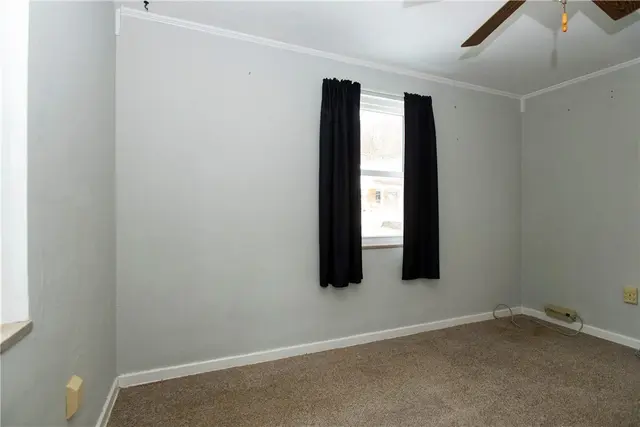 110 Idaway Dr gallery image 17
