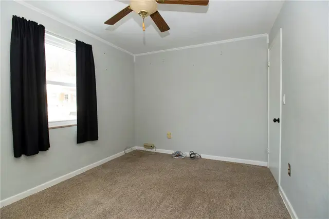 110 Idaway Dr gallery image 18