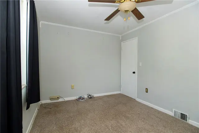 110 Idaway Dr gallery image 20