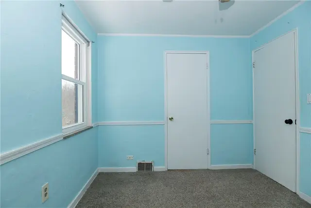 110 Idaway Dr gallery image 24
