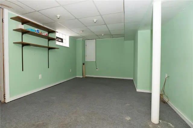 110 Idaway Dr gallery image 26
