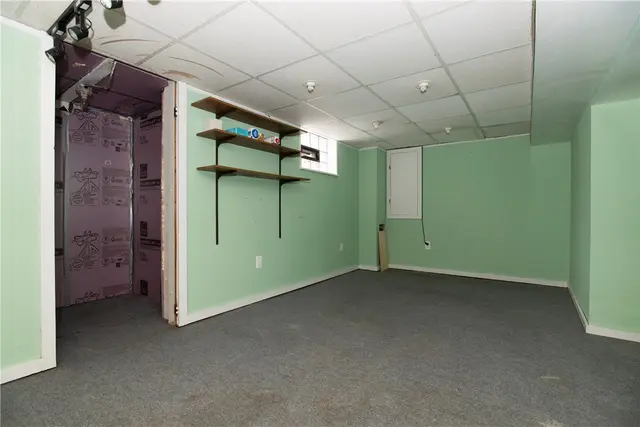110 Idaway Dr gallery image 27