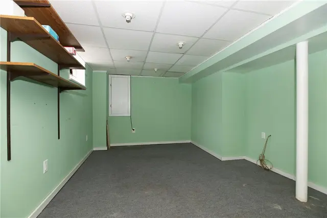 110 Idaway Dr gallery image 29