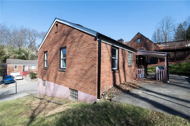 110 Idaway Dr gallery image 39