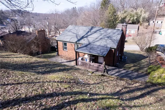 110 Idaway Dr gallery image 43