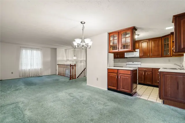 110 Lager Dr gallery image 10