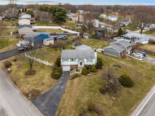 110 Lager Dr gallery image 36