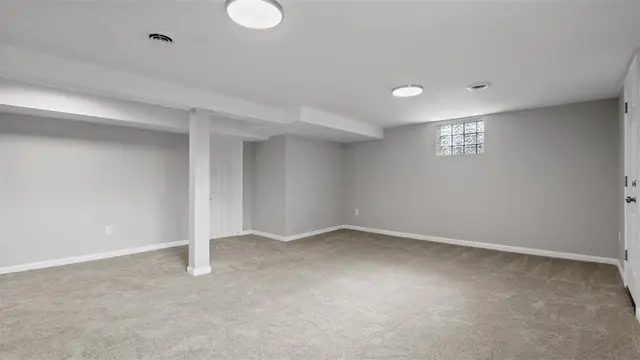 110 Mary Vue St gallery image 24