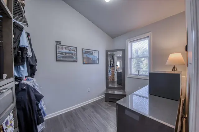 110 Mckinney Rd gallery image 15