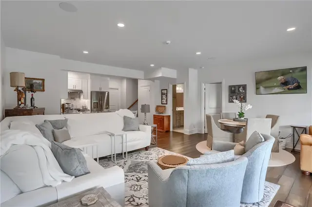 110 Miller Drive gallery image 19