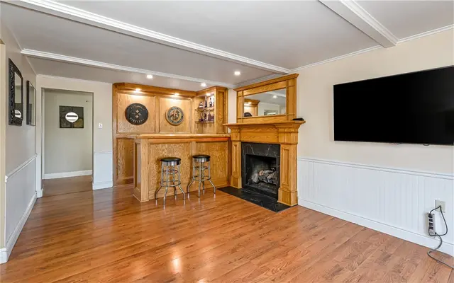 110 Point Vue Dr gallery image 4