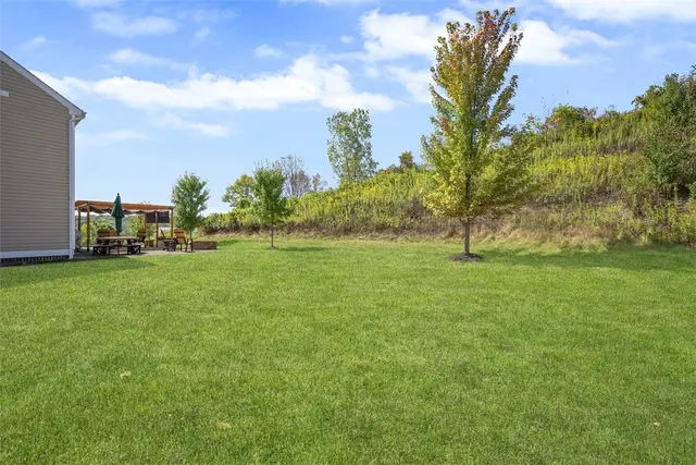 110 Springfield Dr gallery image 35