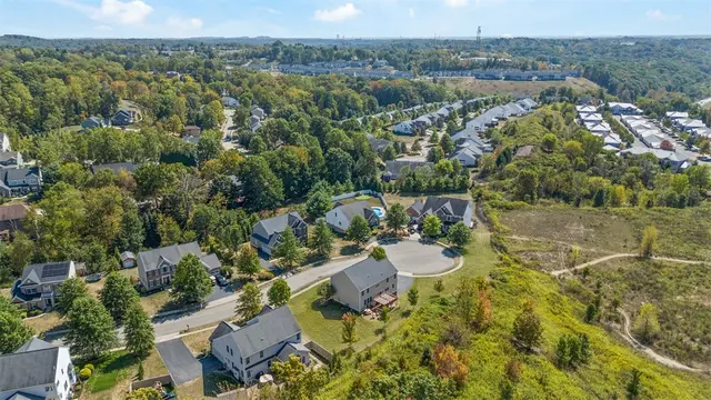 110 Springfield Dr gallery image 37