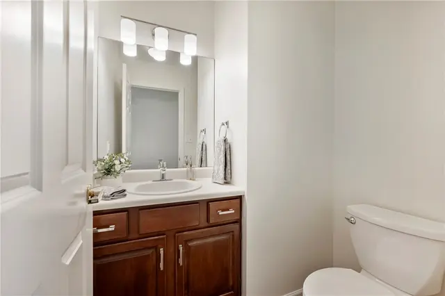 110 Steeplechase Cir gallery image 7