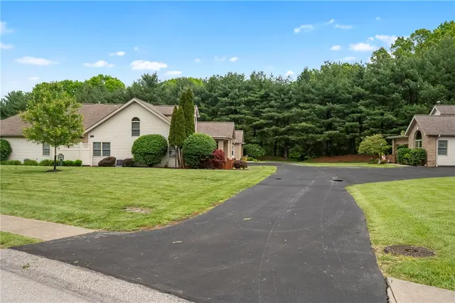 110 Steeplechase Cir gallery image 16