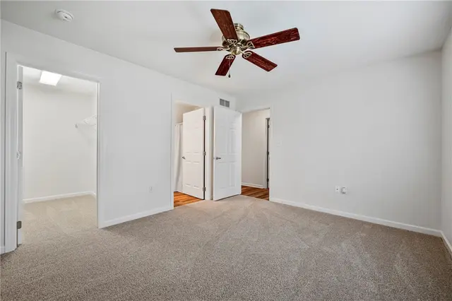 110 Steeplechase Cir gallery image 18