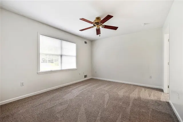 110 Steeplechase Cir gallery image 19