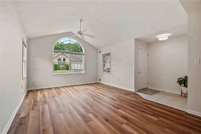 110 Steeplechase Cir gallery image 20