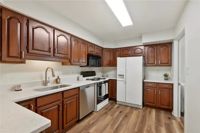 110 Steeplechase Cir gallery image 22
