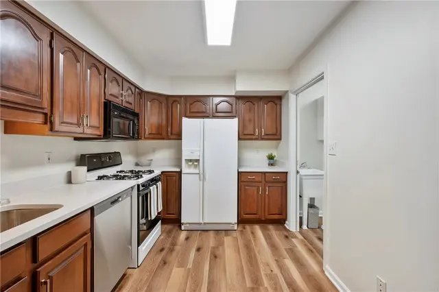 110 Steeplechase Cir gallery image 29