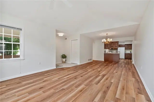 110 Steeplechase Cir gallery image 32